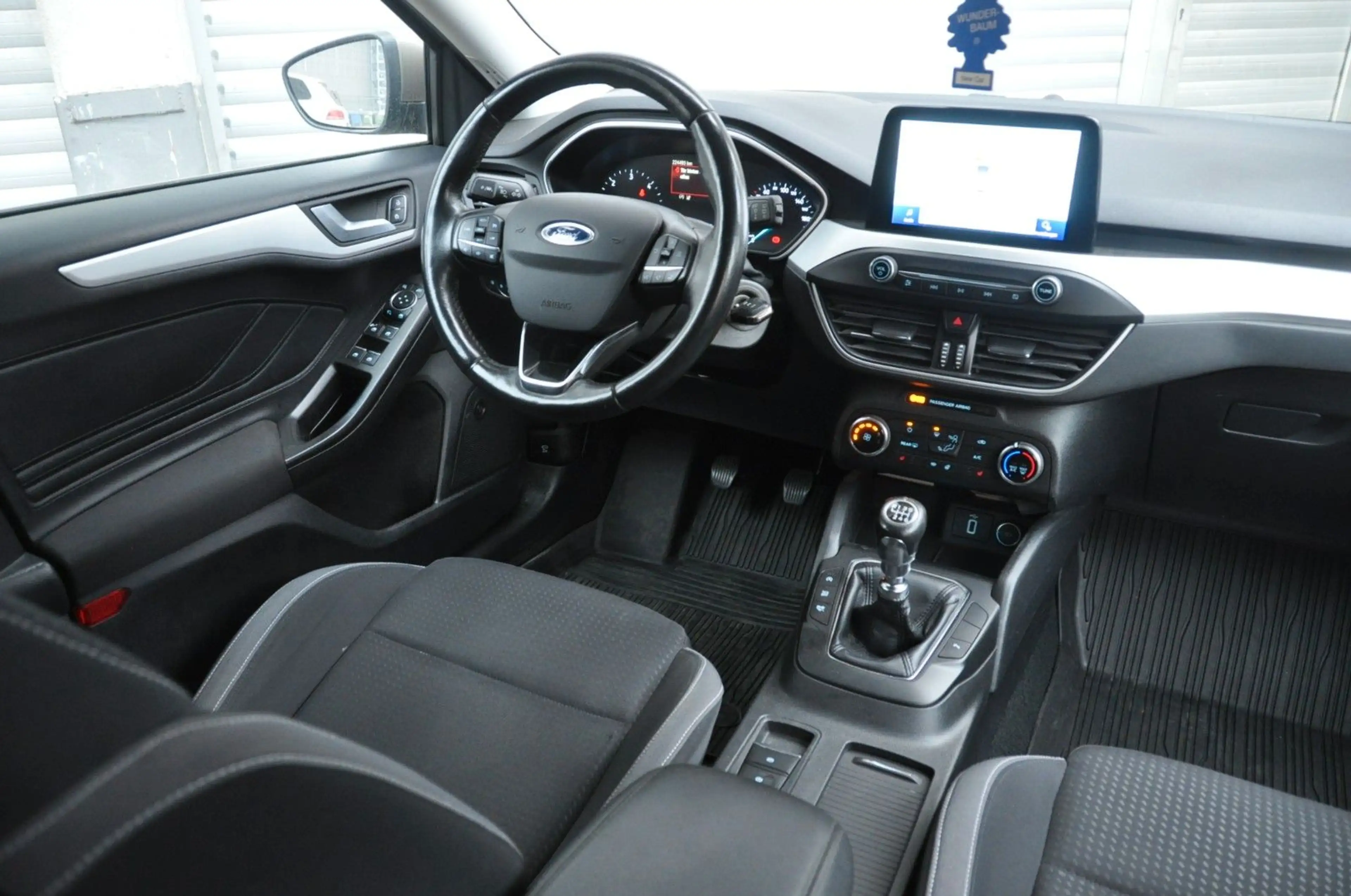 Ford Focus 2,0 tdci Turnier Cool & Connect — photo 8