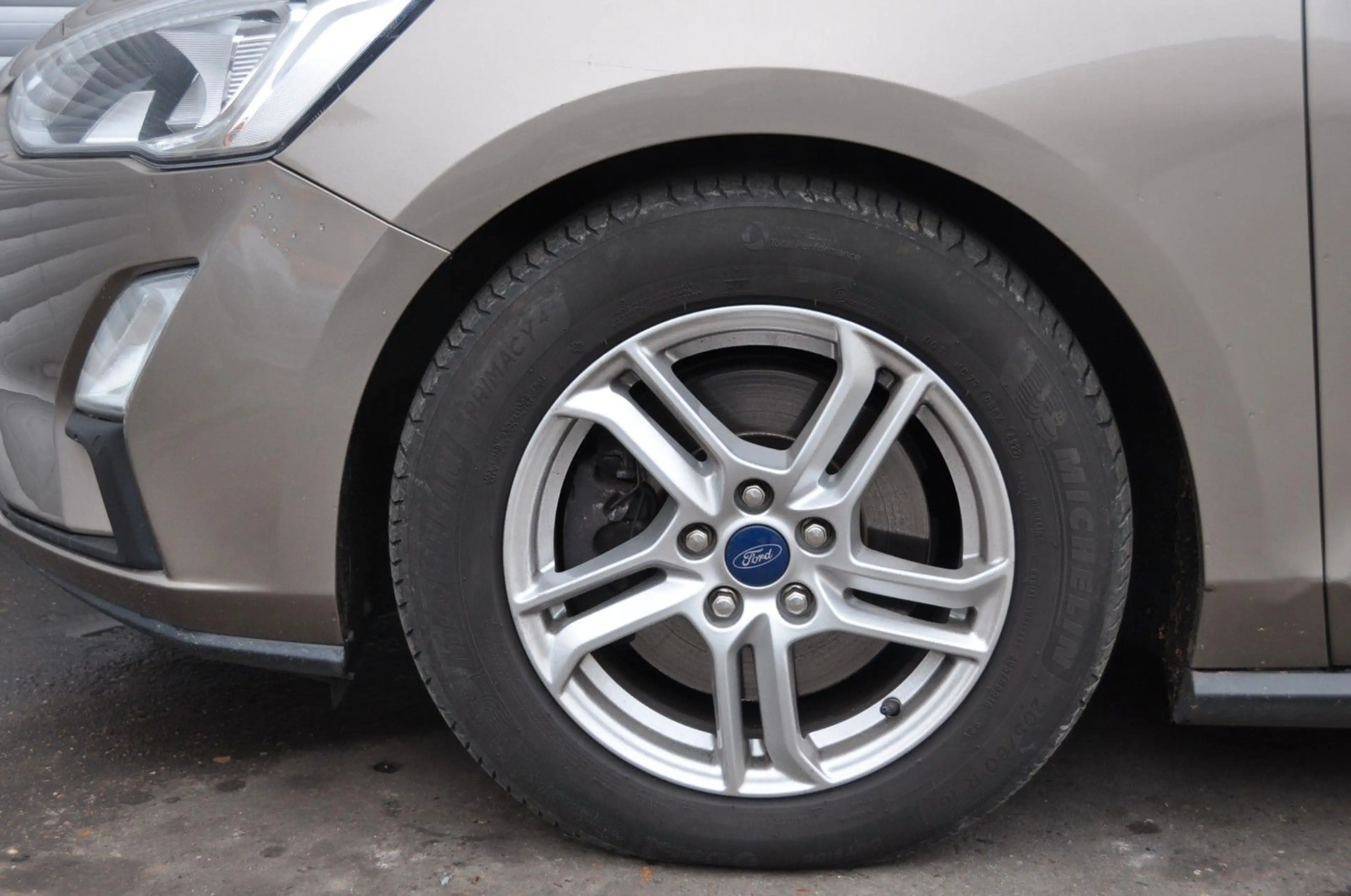 Ford Focus 2,0 tdci Turnier Cool & Connect — photo 14
