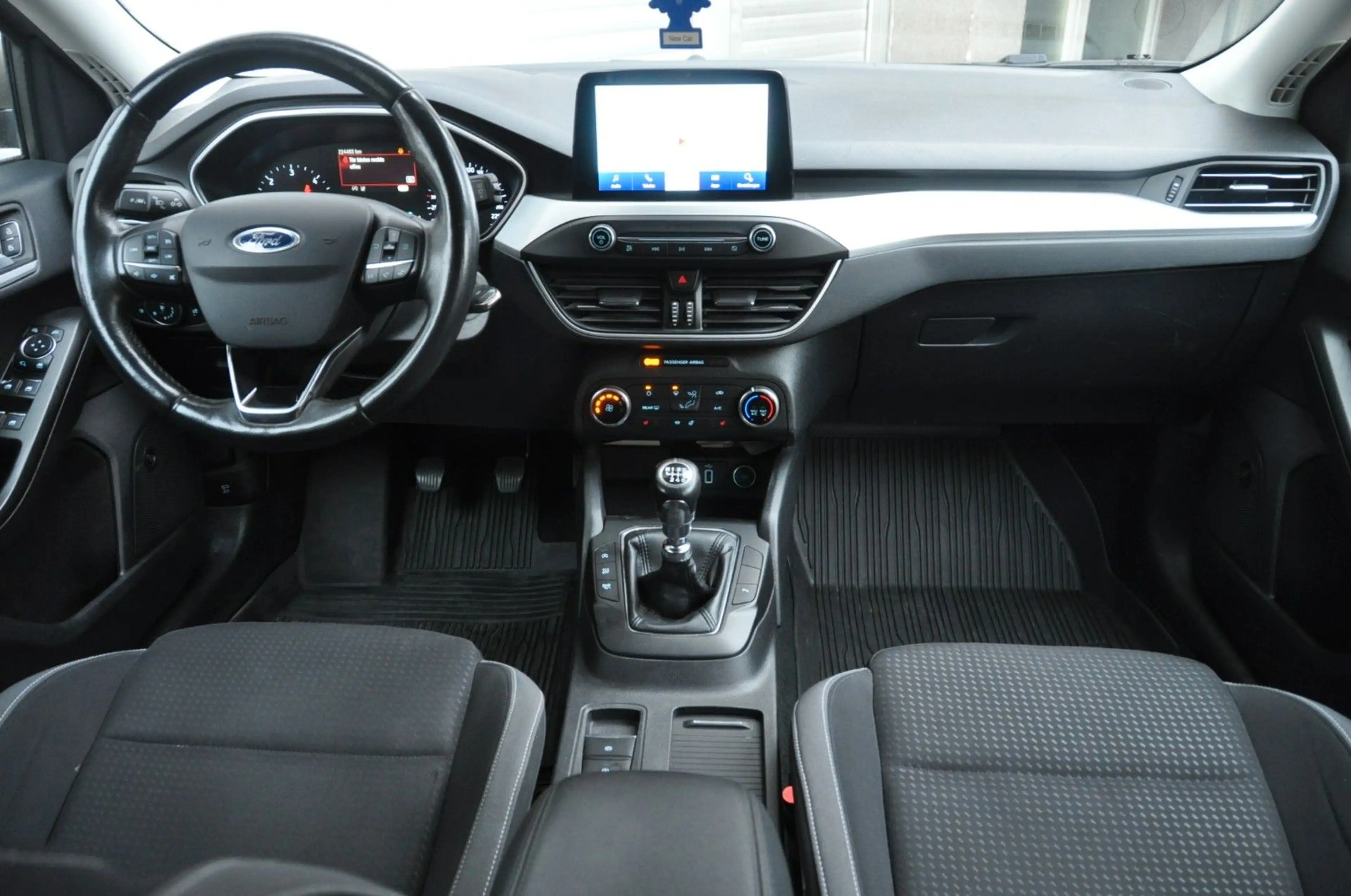 Ford Focus 2,0 tdci Turnier Cool & Connect — photo 10