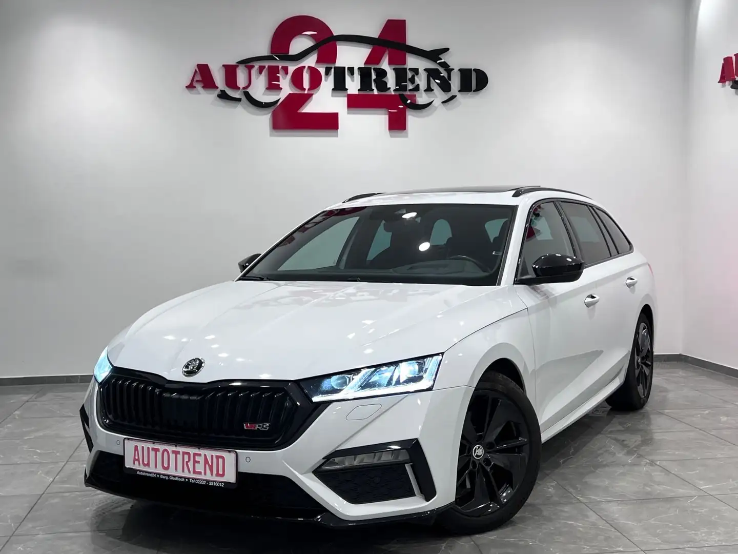 Skoda Octavia Combi RS PANORAMA+HEAD UP+NAVI+LED+ACC Weiß - 2