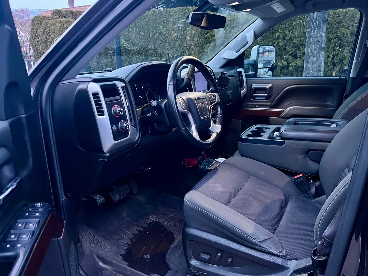 GMC Sierra 1500 снимка GMC Sierra 1500
