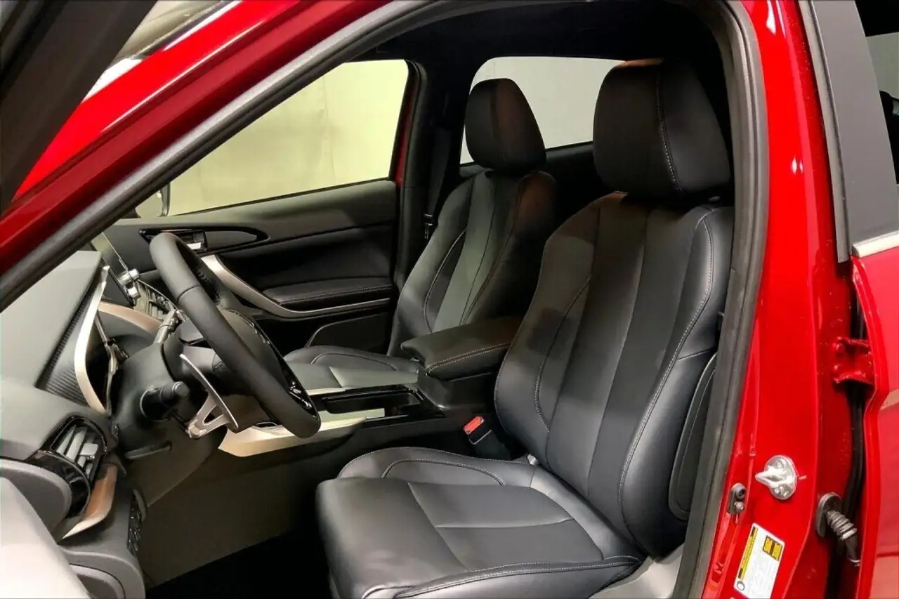 Mitsubishi Eclipse Cross снимка Mitsubishi Eclipse Cross