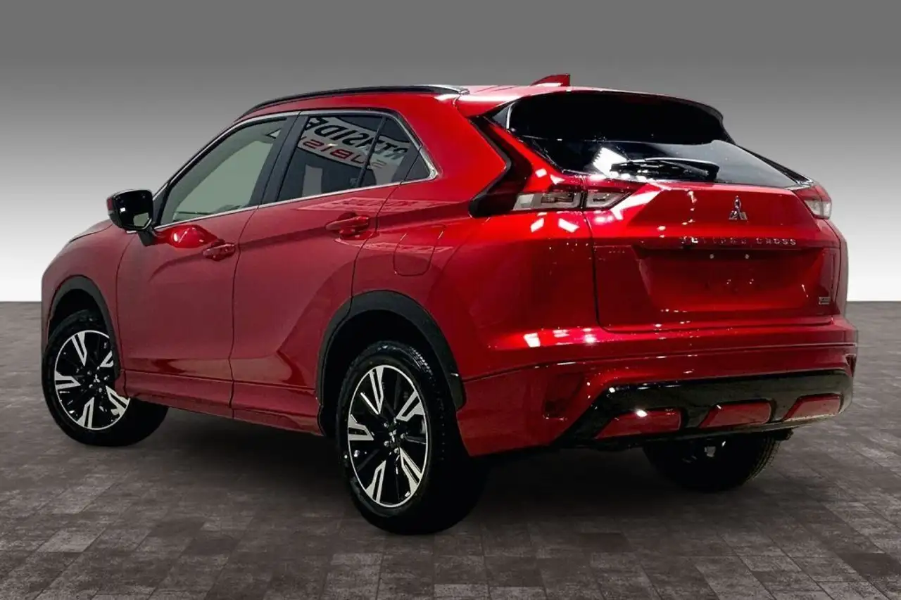 Mitsubishi Eclipse Cross снимка Mitsubishi Eclipse Cross