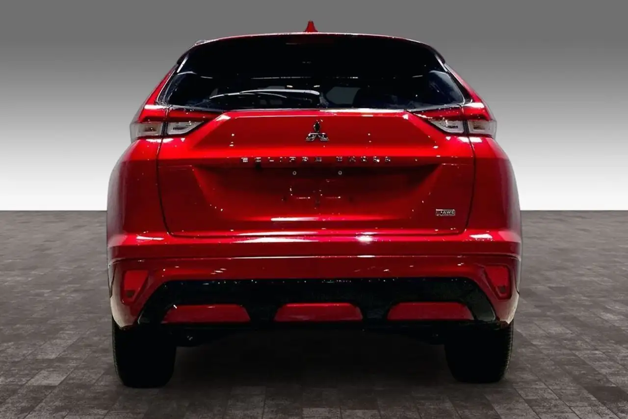 Mitsubishi Eclipse Cross снимка Mitsubishi Eclipse Cross