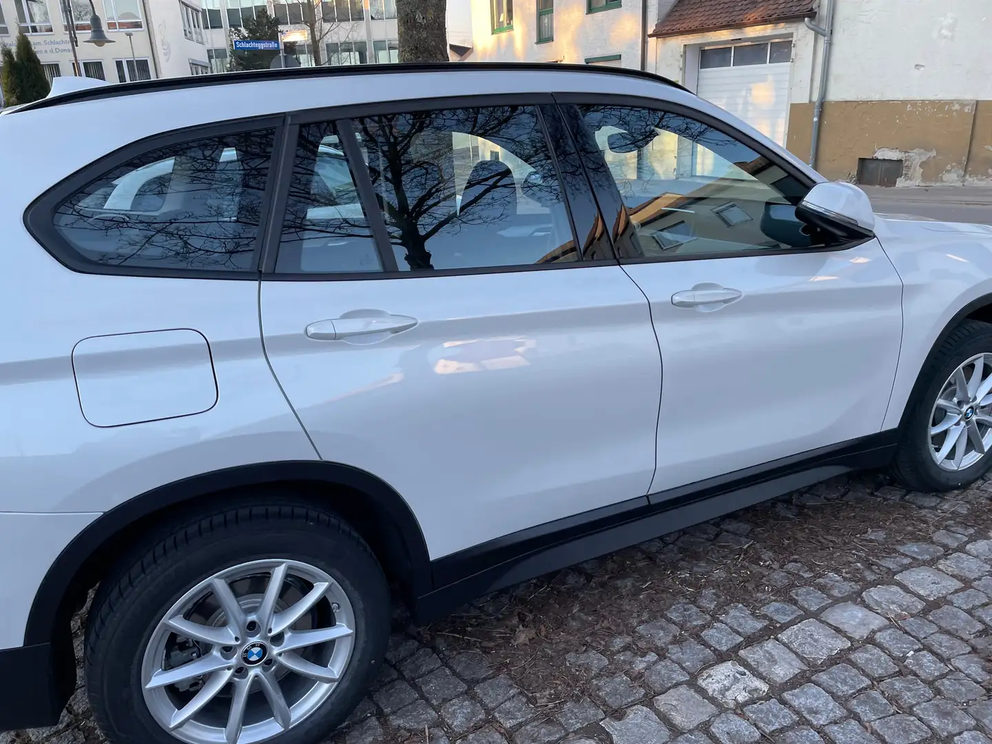 BMW X1 X1 xDrive20i Aut. Advantage Blanc - 2