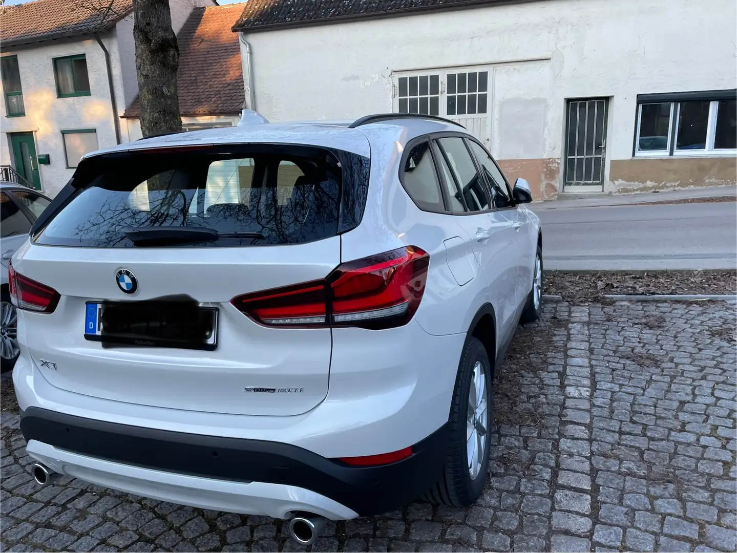 BMW X1 X1 xDrive20i Aut. Advantage Blanc - 1