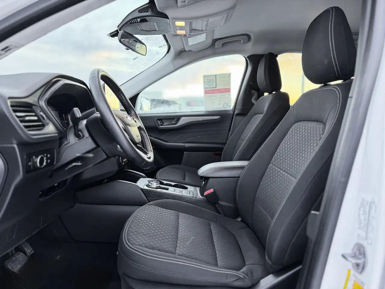 Ford Escape снимка Ford Escape