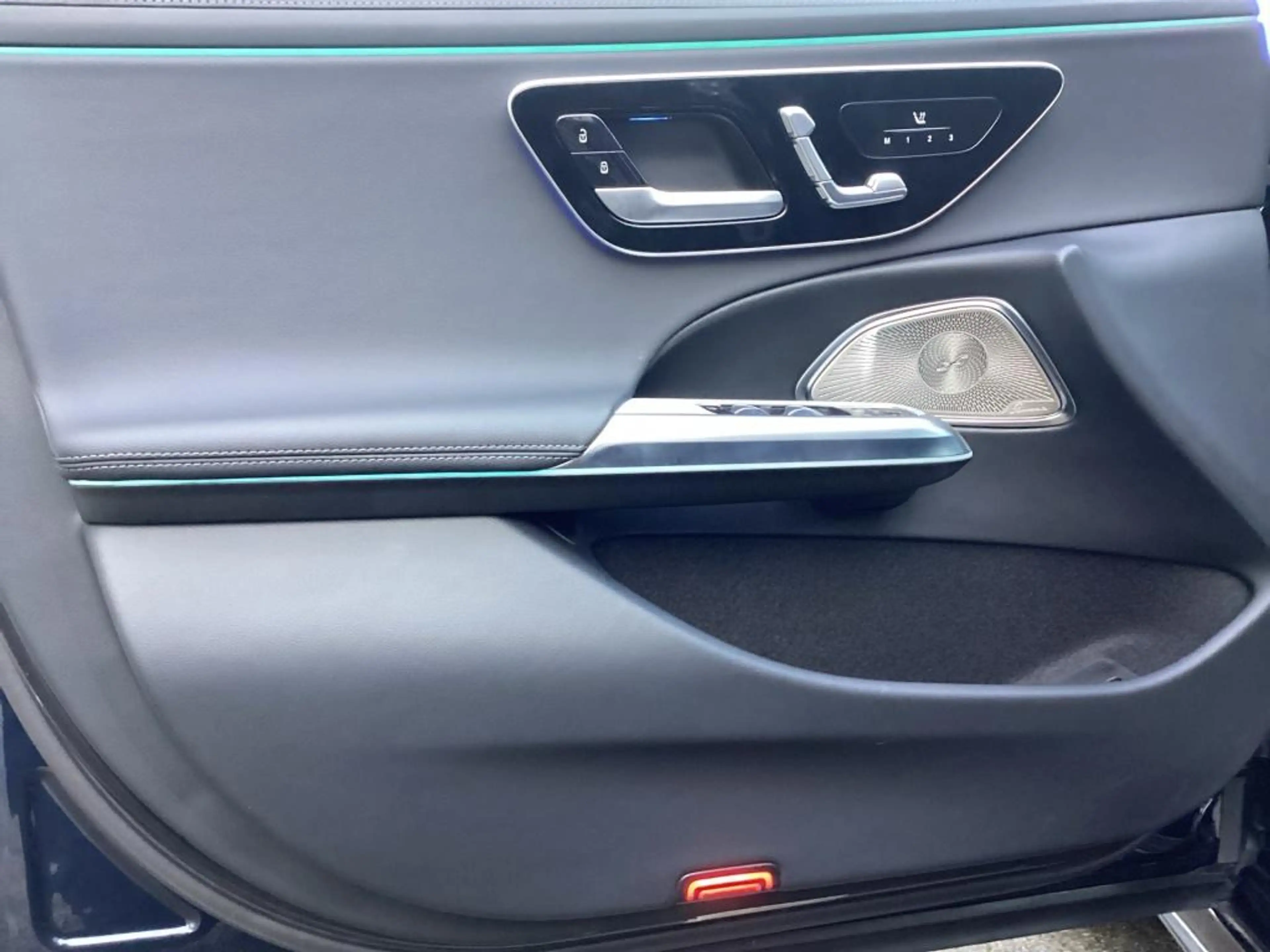 Mercedes-Benz E 300 de T AMG +360°+MEMORY+AMBI+TOTW+DISTR+AHK — photo 5