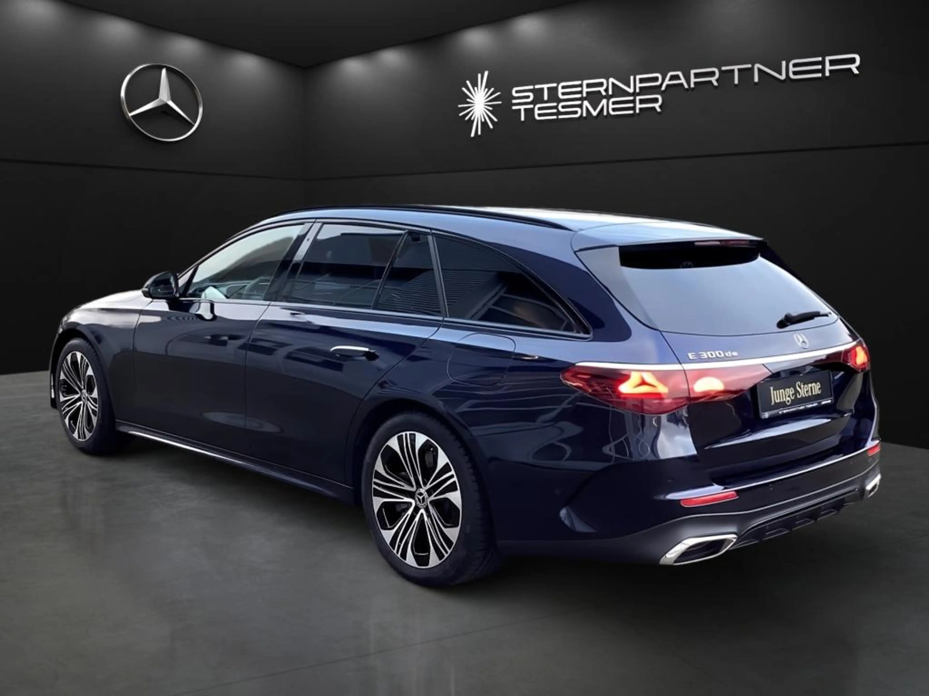 Mercedes-Benz E 300 de T AMG +360°+MEMORY+AMBI+TOTW+DISTR+AHK — photo 3