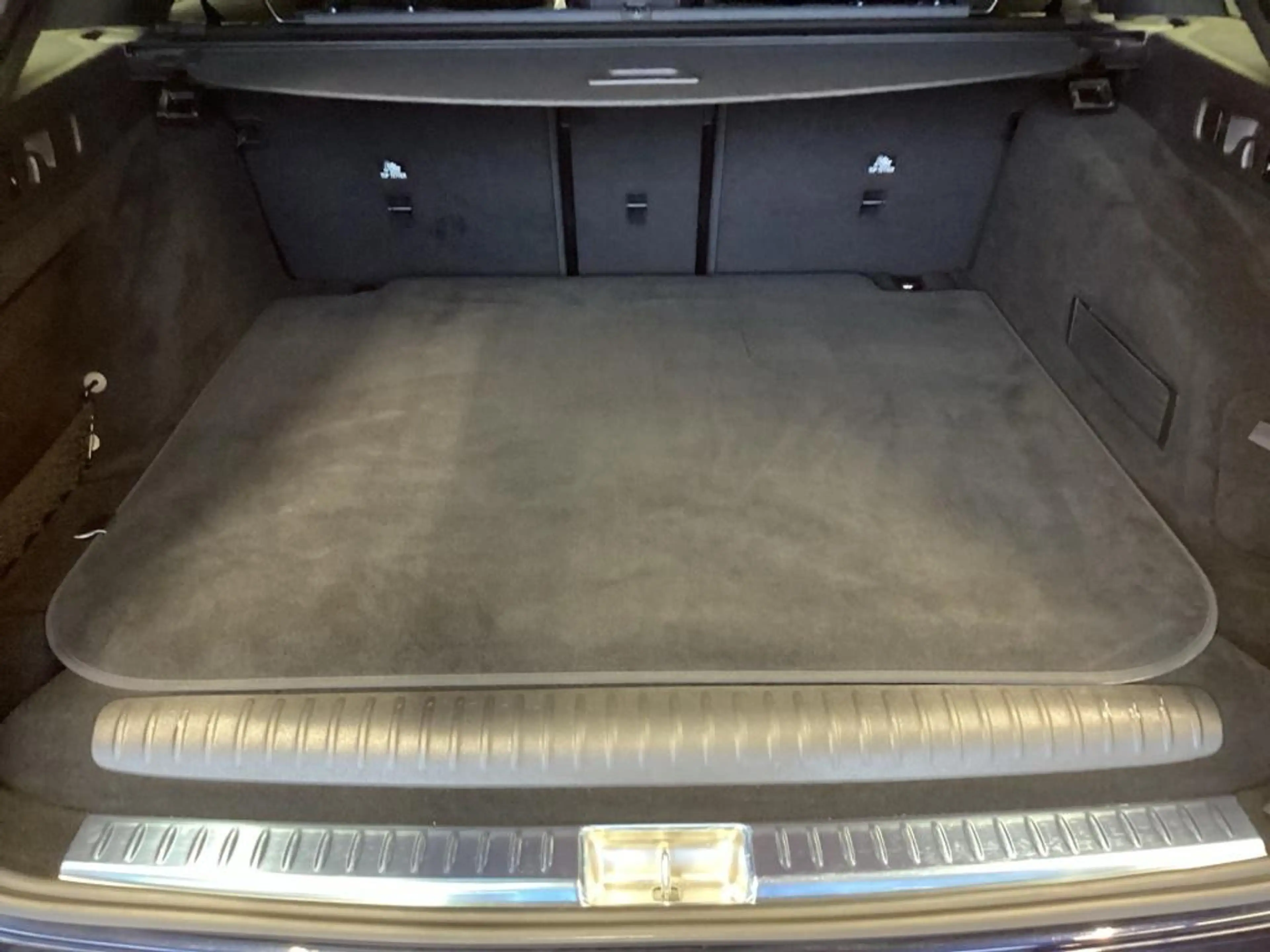 Mercedes-Benz E 300 de T AMG +360°+MEMORY+AMBI+TOTW+DISTR+AHK — photo 13