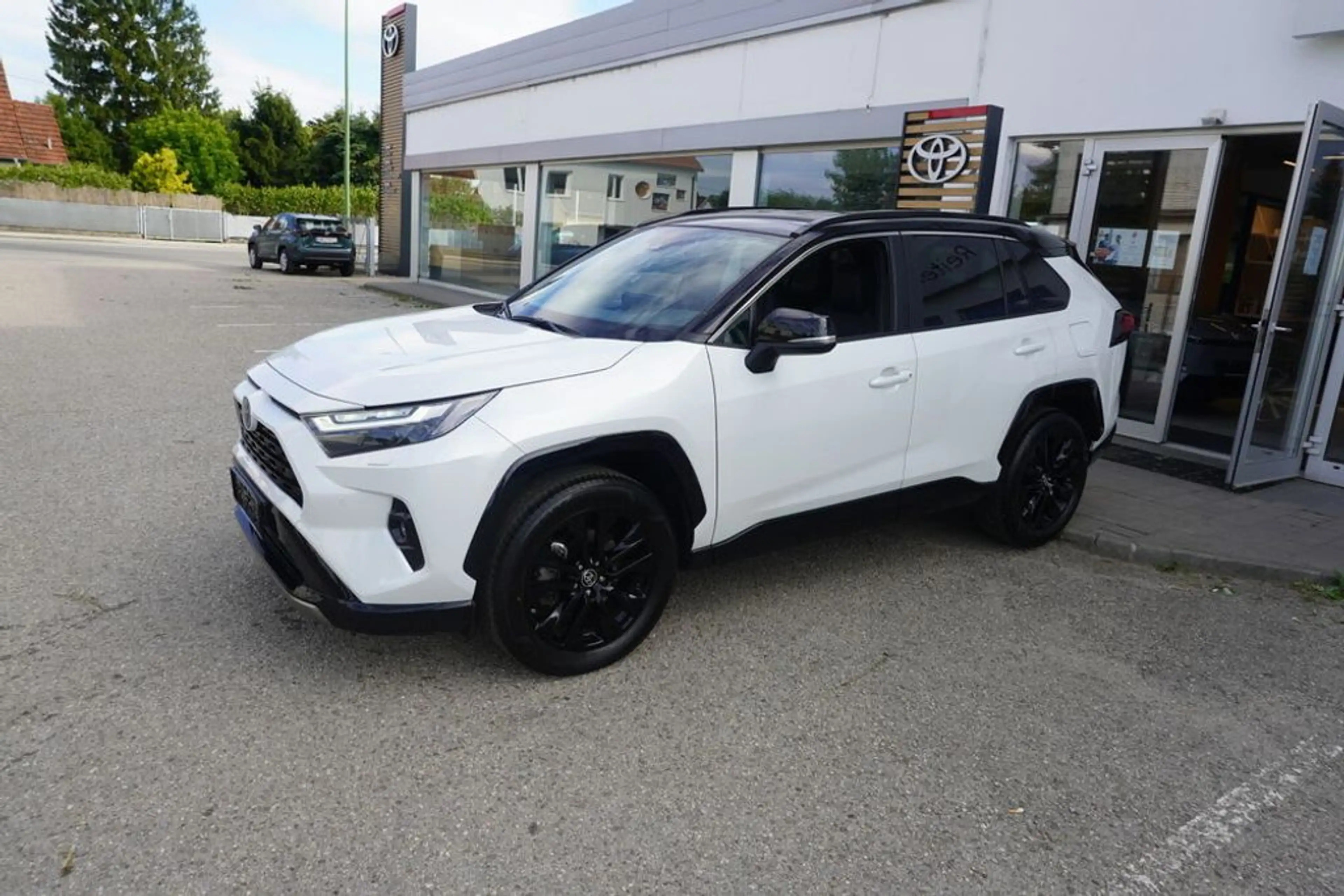Toyota RAV 4 2,5 Hybrid Style 2WD Aut. — photo 2