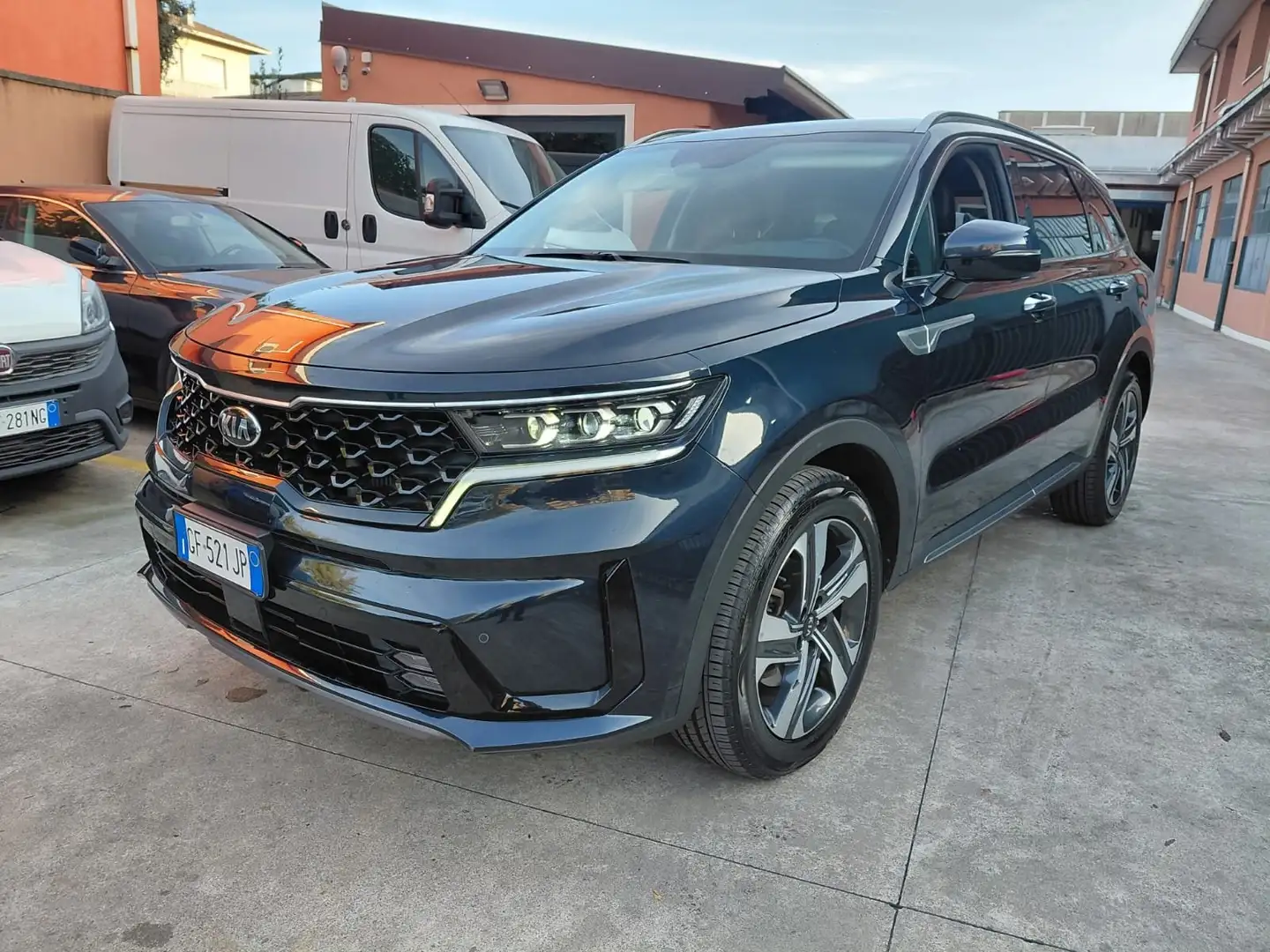 Kia Sorento Sorento IV 2021 1.6 t-gdi hev Evolution awd at6 Gris - 1
