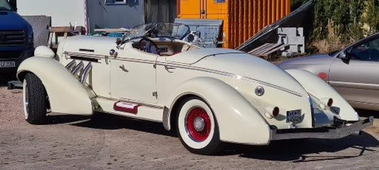 AUBURN Speedster Boattail Super Charger, foto 2