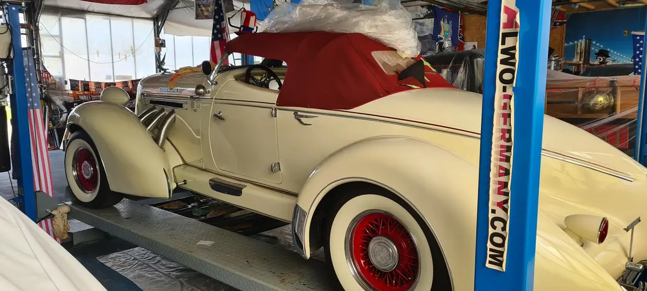 AUBURN Speedster Boattail Super Charger, foto 3