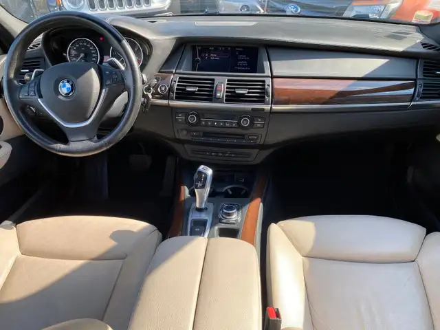 BMW X5 view 5