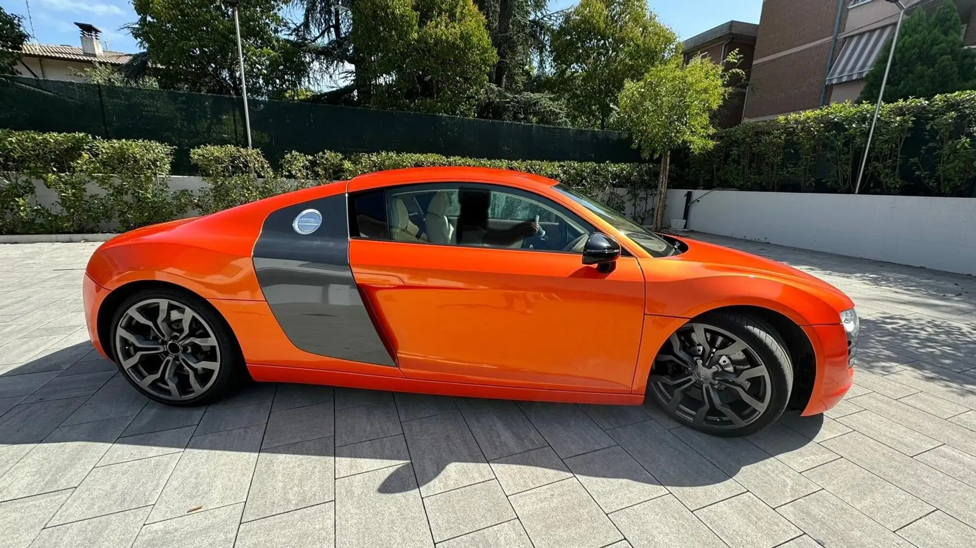 Audi R8 Coupe 4.2 V8 quattro r-tronic - 1