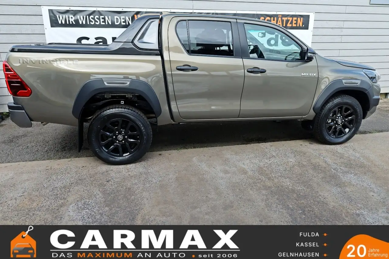 Toyota Hilux Sport Invincible ,Navi,Kamera,Rollo 16