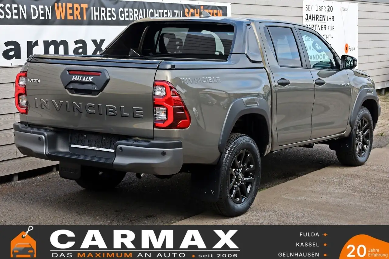 Toyota Hilux Sport Invincible ,Navi,Kamera,Rollo 15