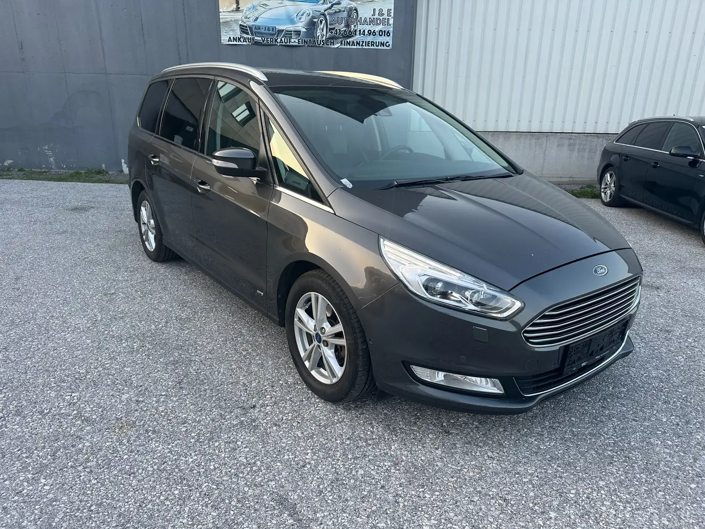 Ford Galaxy 2,0 TDCi AWD Start/Stop Powershift Titanium Grigio - 1