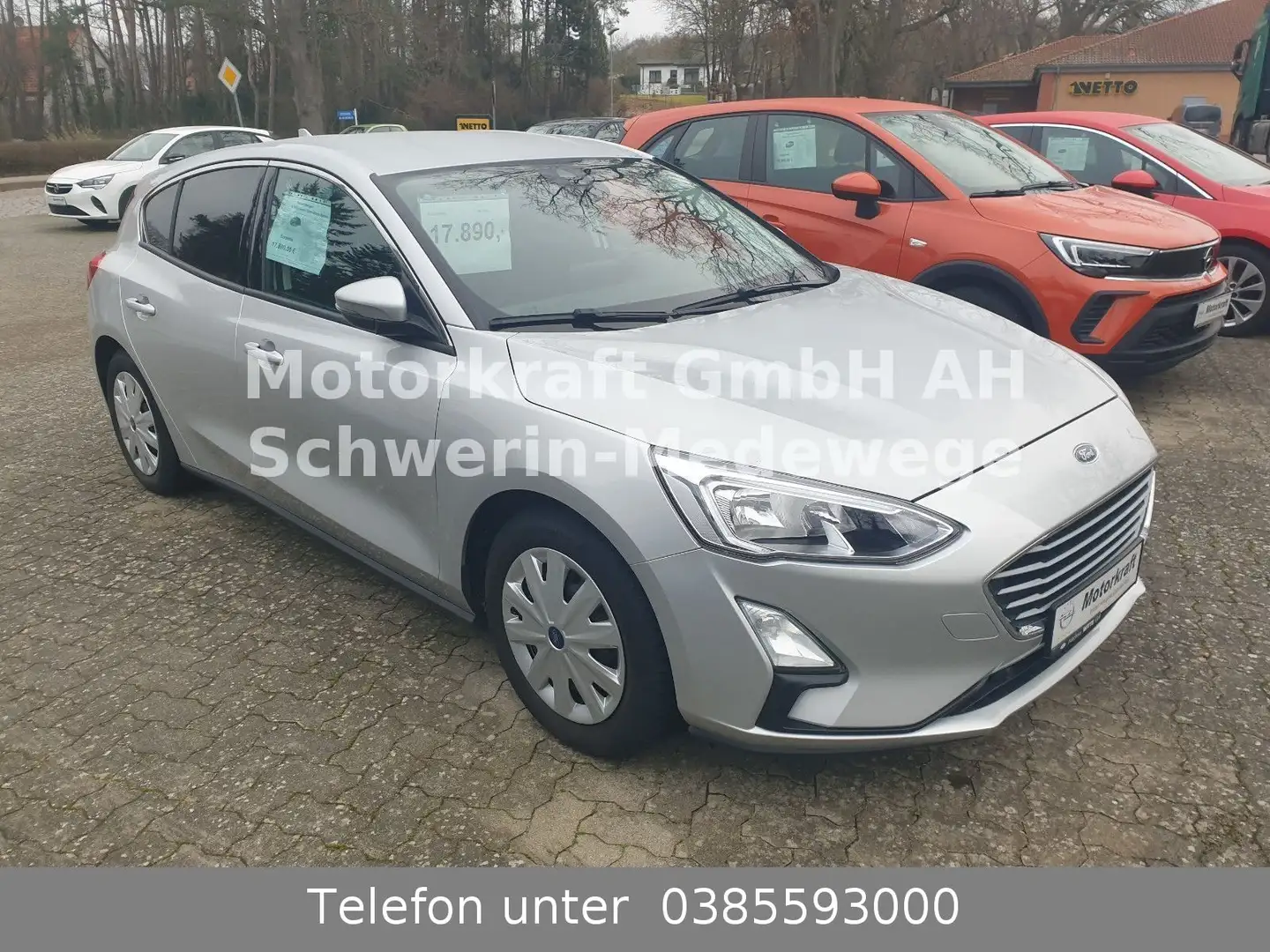 Ford Focus Lim. Cool & Connect Silber - 1