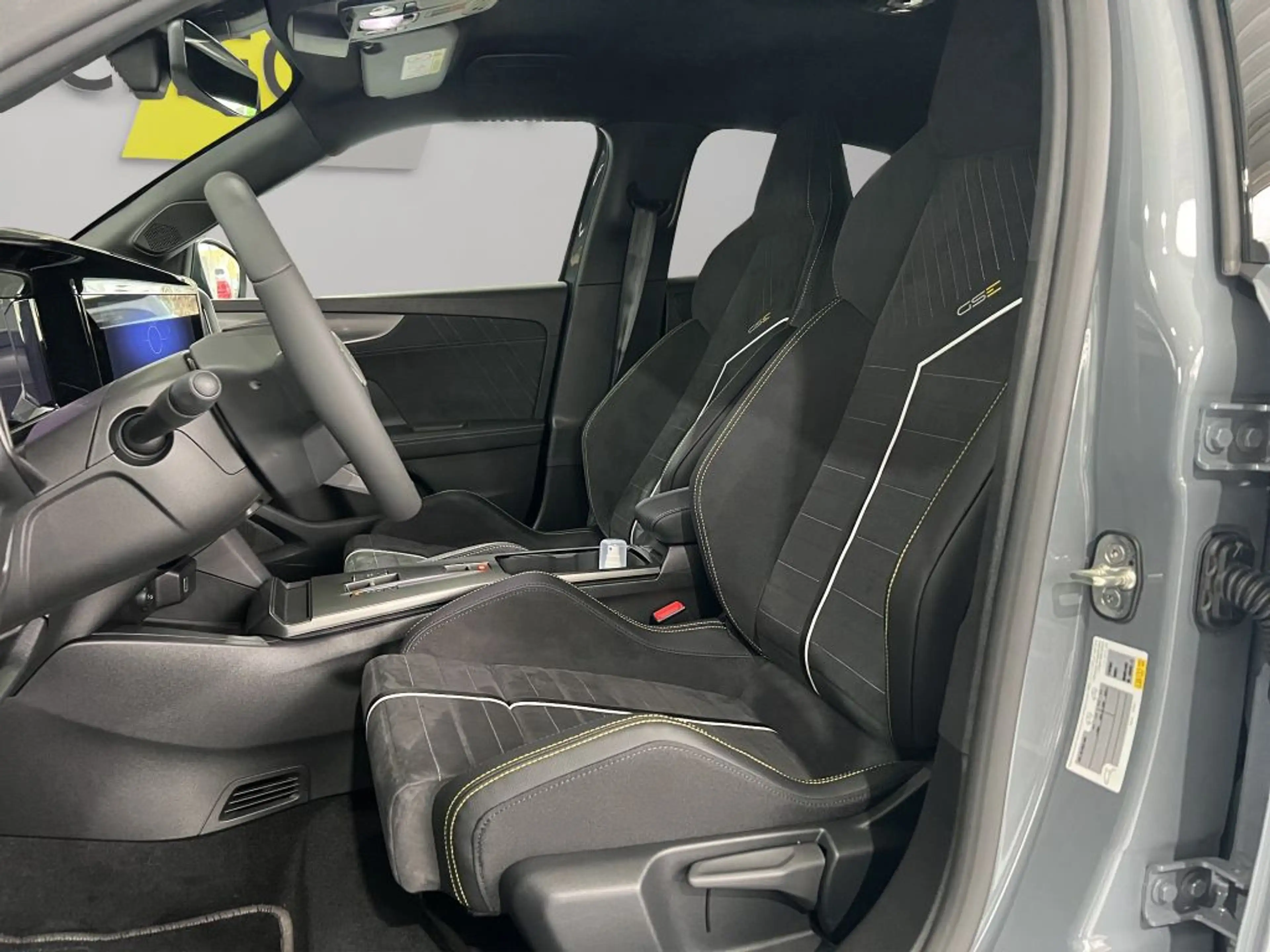 Opel Mokka-E GSE — photo 9