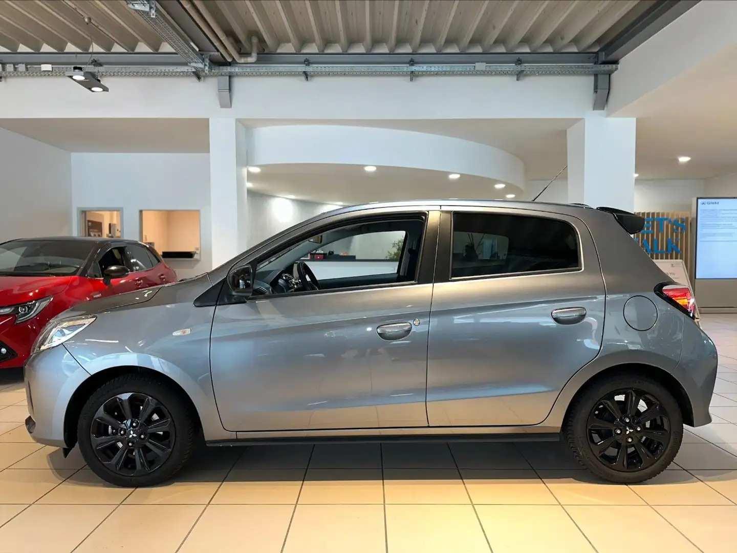 Mitsubishi Space Star Spirit+ Black (Navi, Apple Carplay) Gris - 2