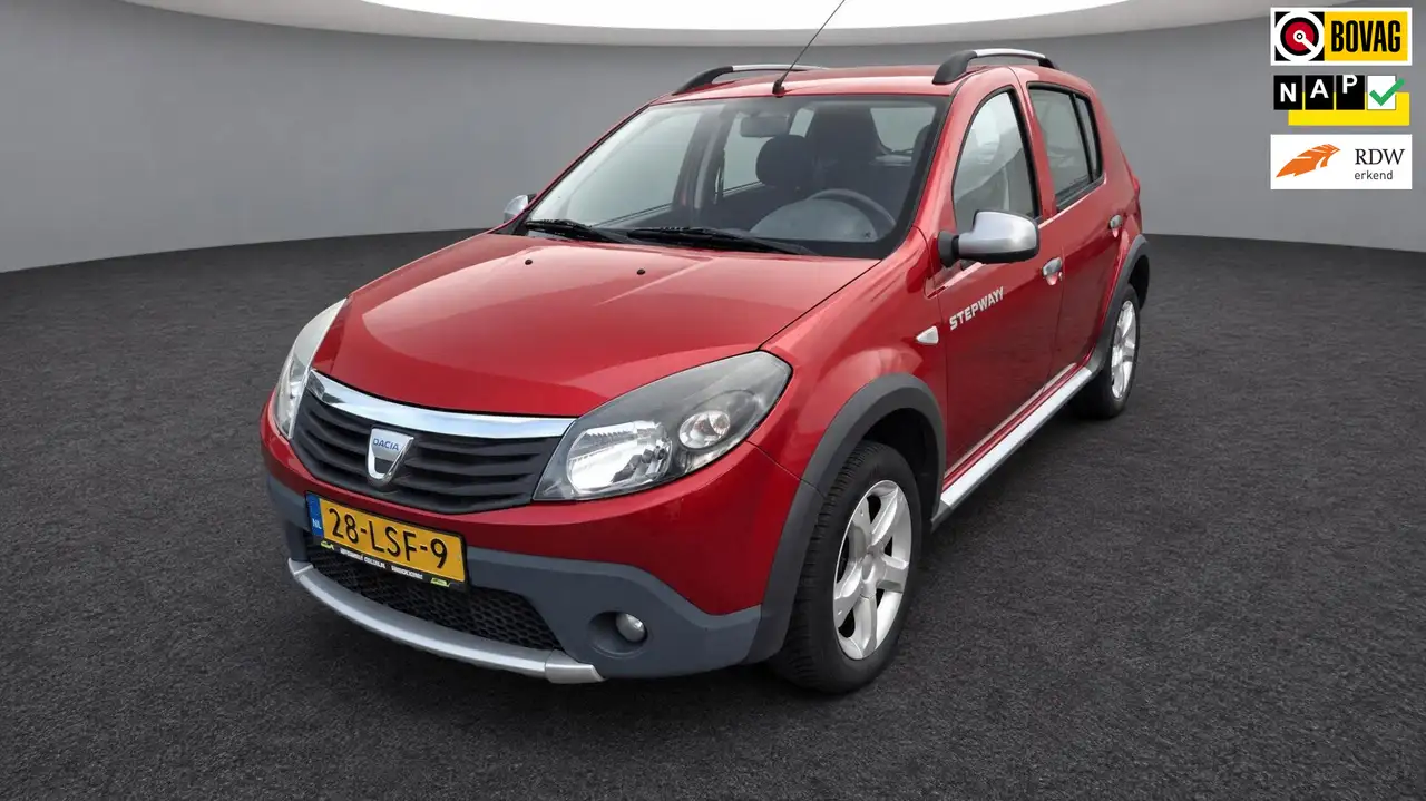 Dacia Sandero 1.6 Stepway — photo 1 of 14