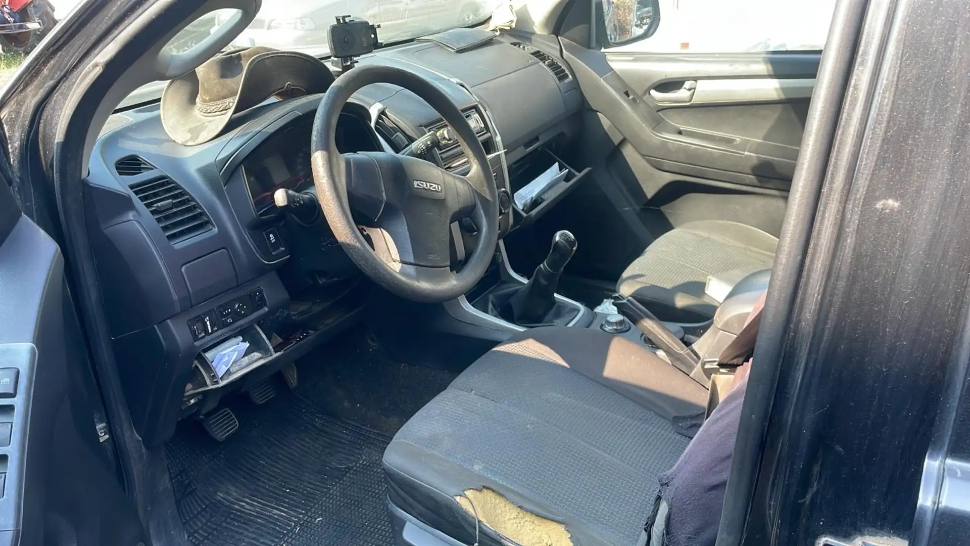 Isuzu D-Max 2.5 td crew Satellite 4x4 - 2