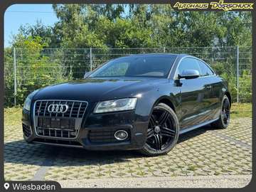 Coupé quattro V8. MANUELL. NAVI. AHK. SHZ