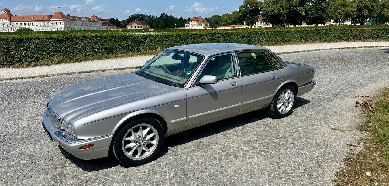 Jaguar XJ8 sovereign, foto 2