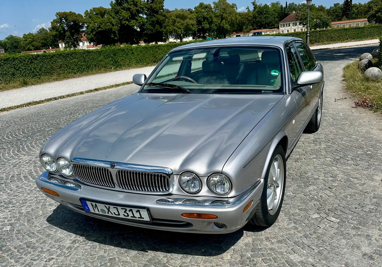Jaguar XJ8 sovereign, foto 1