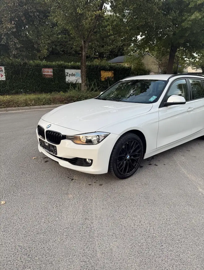 BMW 320 Touring 320iA - 1