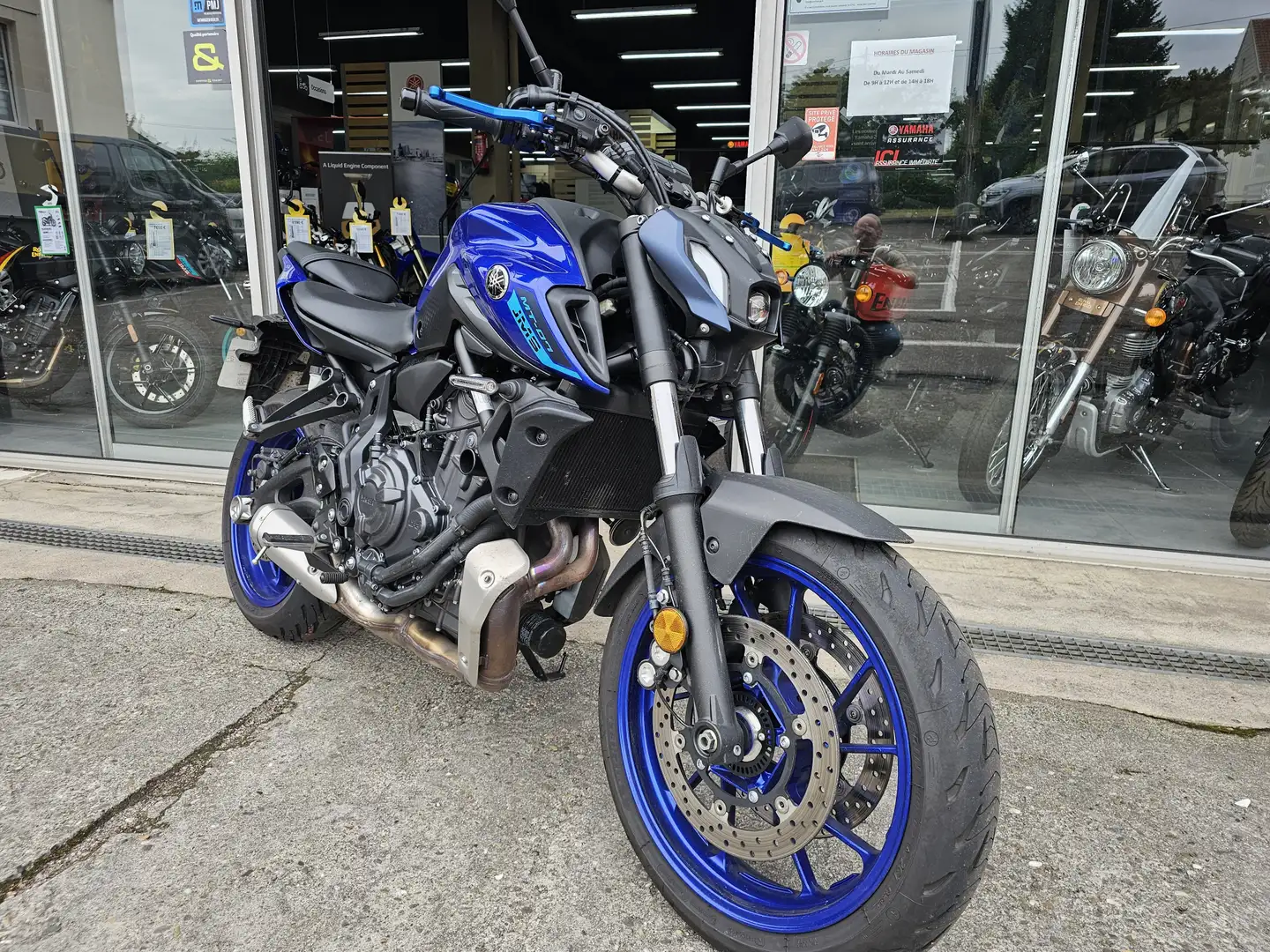 Yamaha MT-07 Bleu - 2