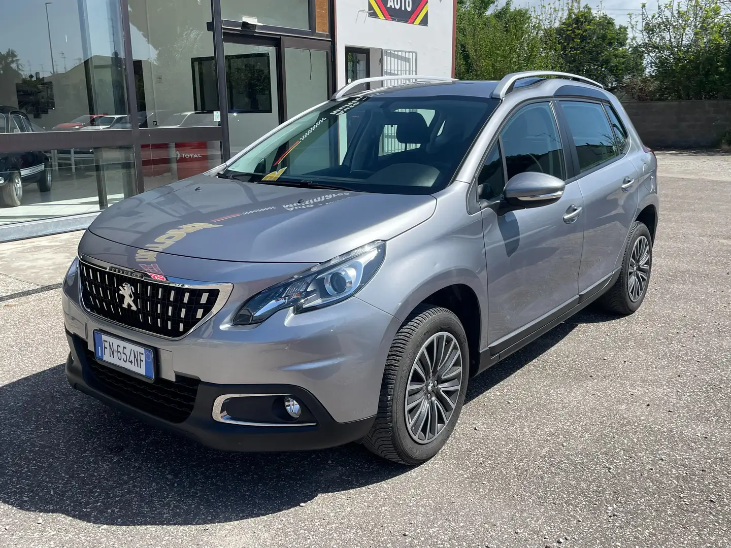 Peugeot 2008 2008 1.2 puretech Active 82cv my16 X NEOPATENTATI Plateado - 1