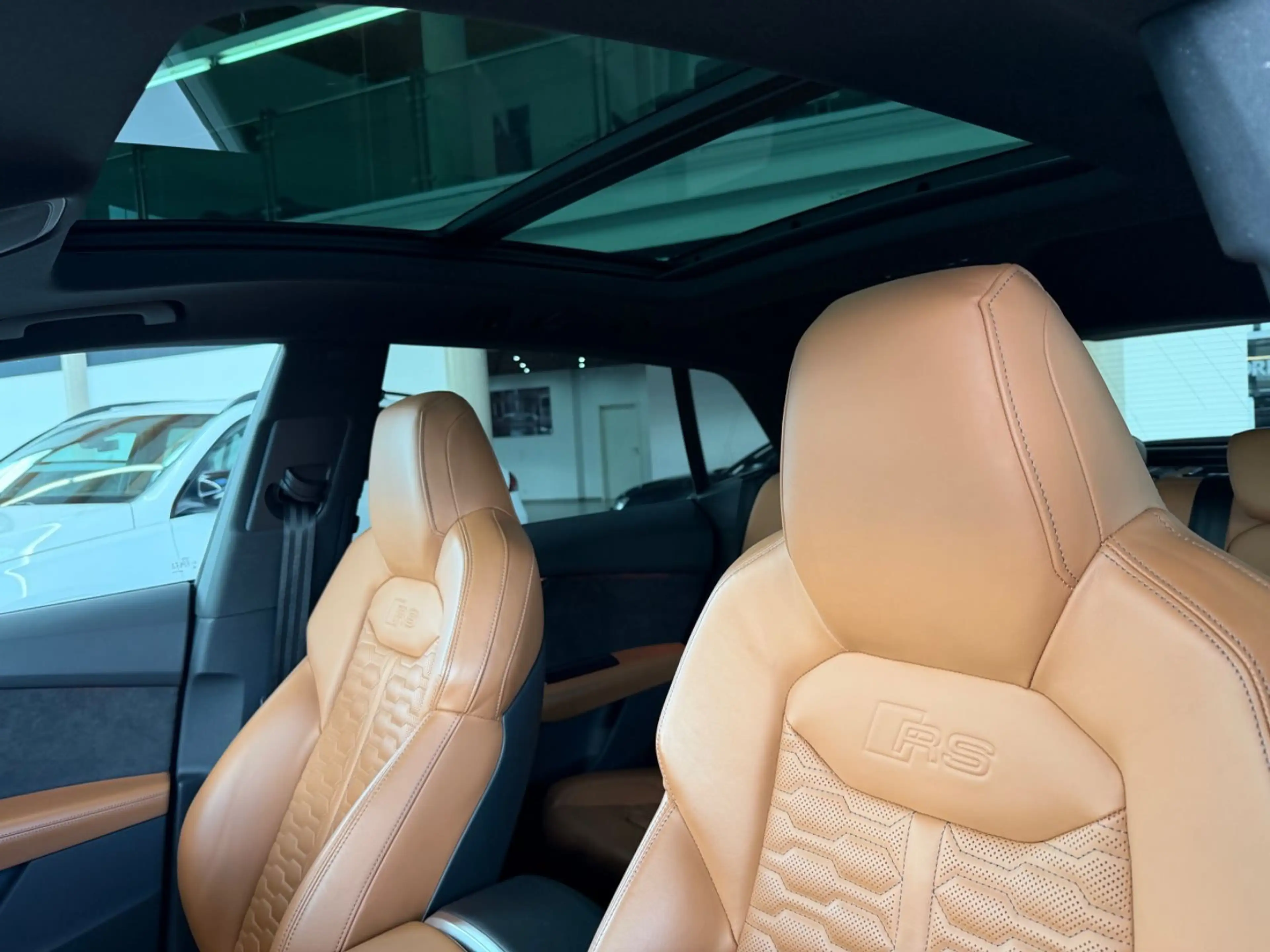 Audi RS Q8 4.0 TFSI quattro RS-Sitze Matrix Pano 23Zol — photo 15