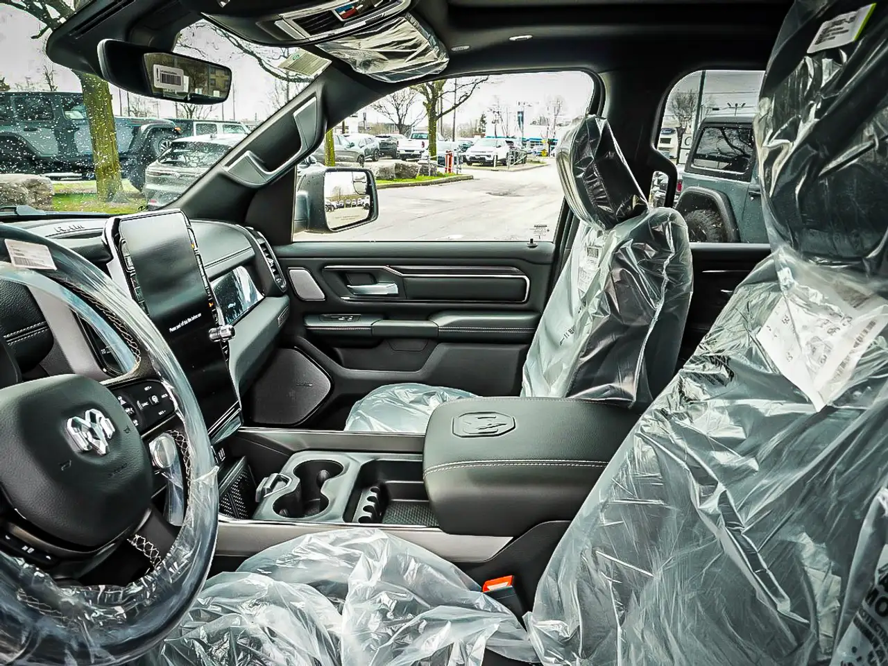 RAM 1500 снимка RAM 1500