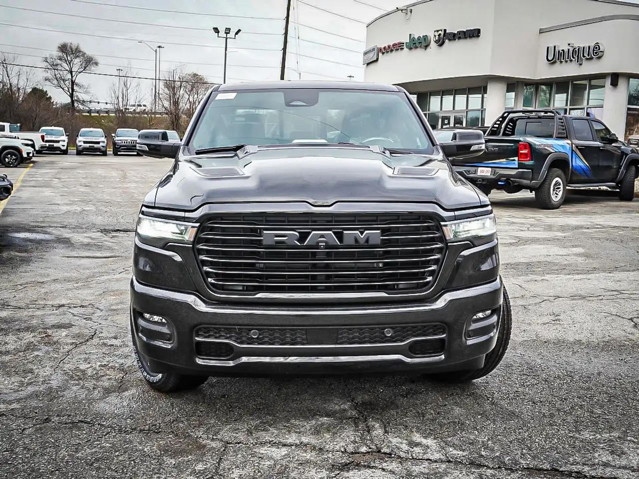 RAM 1500 снимка RAM 1500