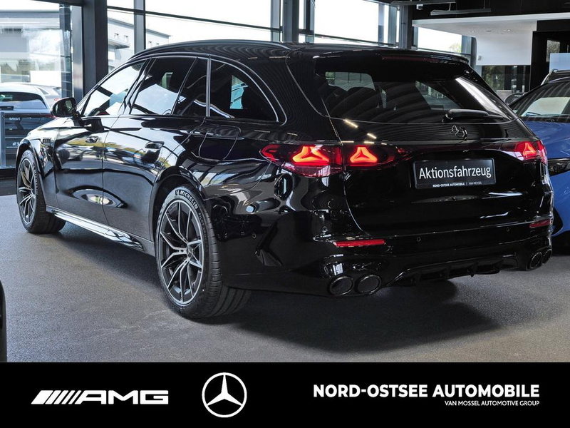 Mercedes-Benz E 53 AMG Hybr 4m+ T NIGHT-II PANO AHK 20-ZOLL — photo 4