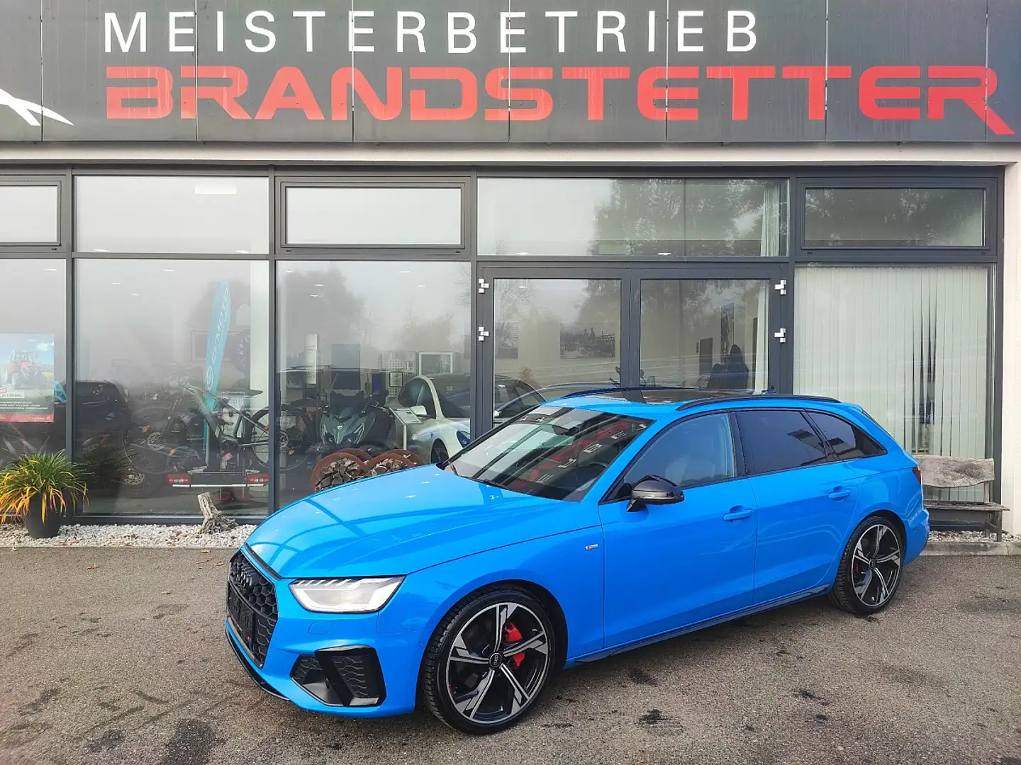 Audi A4 Avant 40 TDI quattro S-line S-tronic Bleu - 1