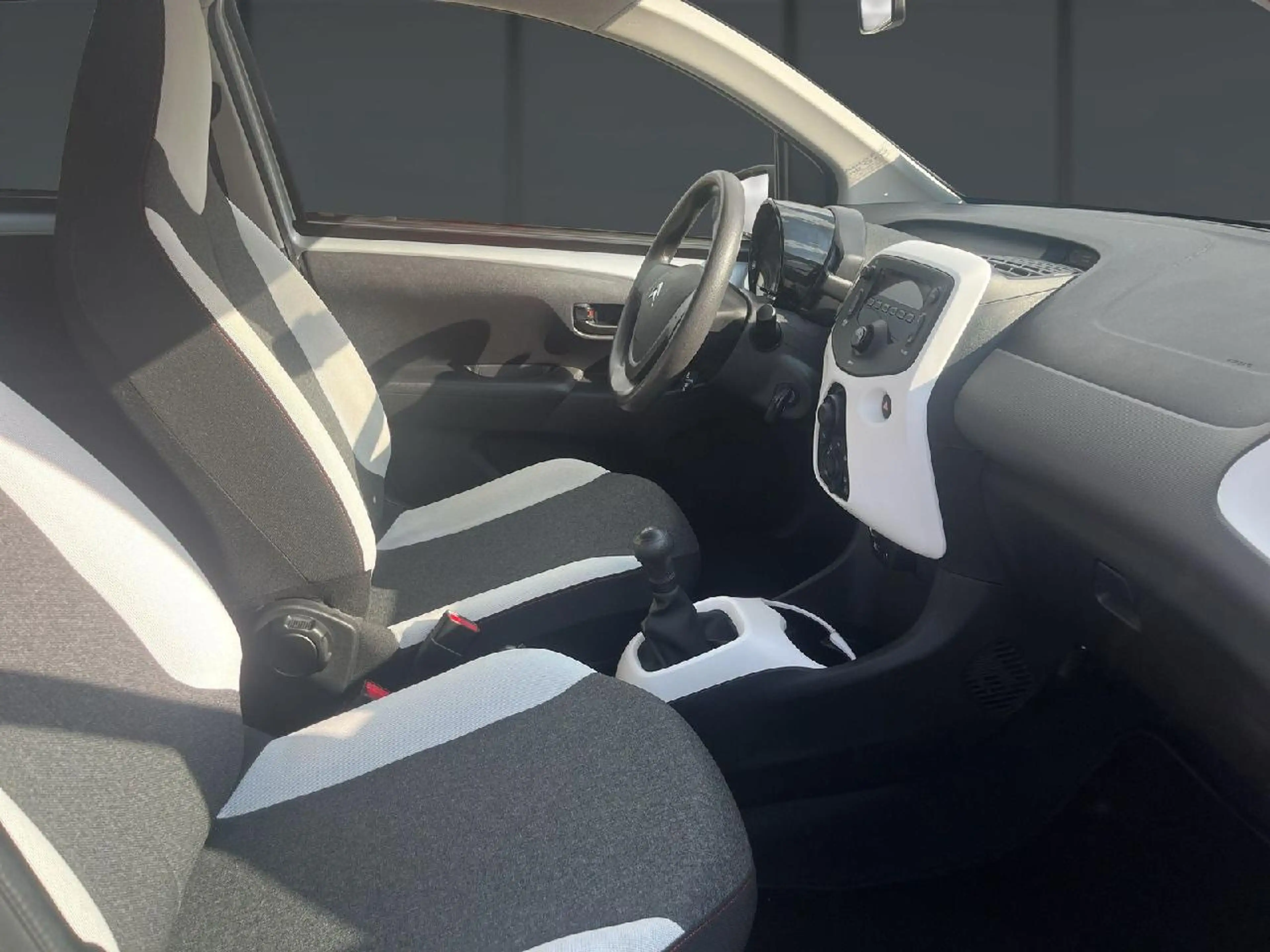 Citroen C1 Feel *PARKSENSOREN HINTEN*KLIMA* — photo 6