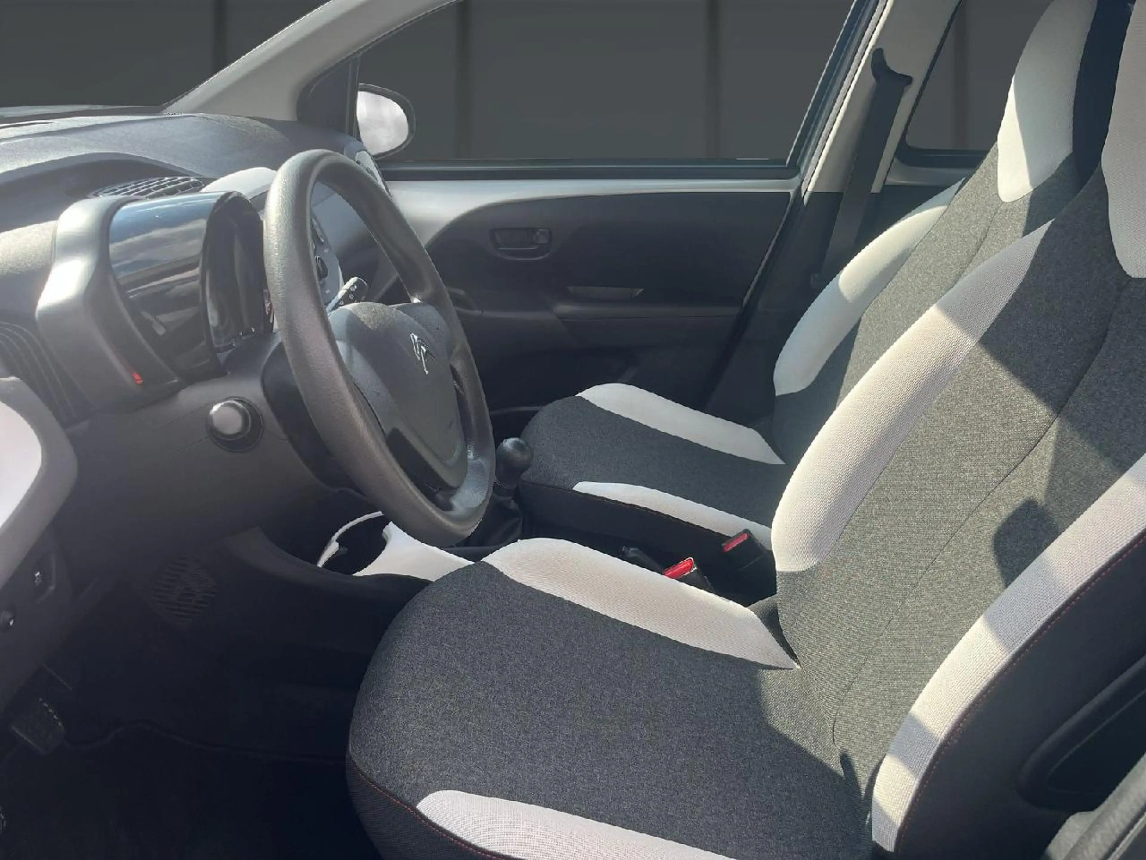 Citroen C1 Feel *PARKSENSOREN HINTEN*KLIMA* — photo 12
