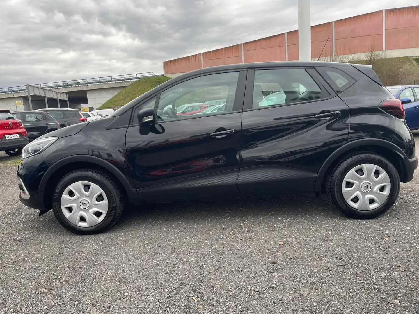 Renault Captur Life ENERGY TCe 90 KLIMA|TEMPOMAT|EFH Zwart - 2