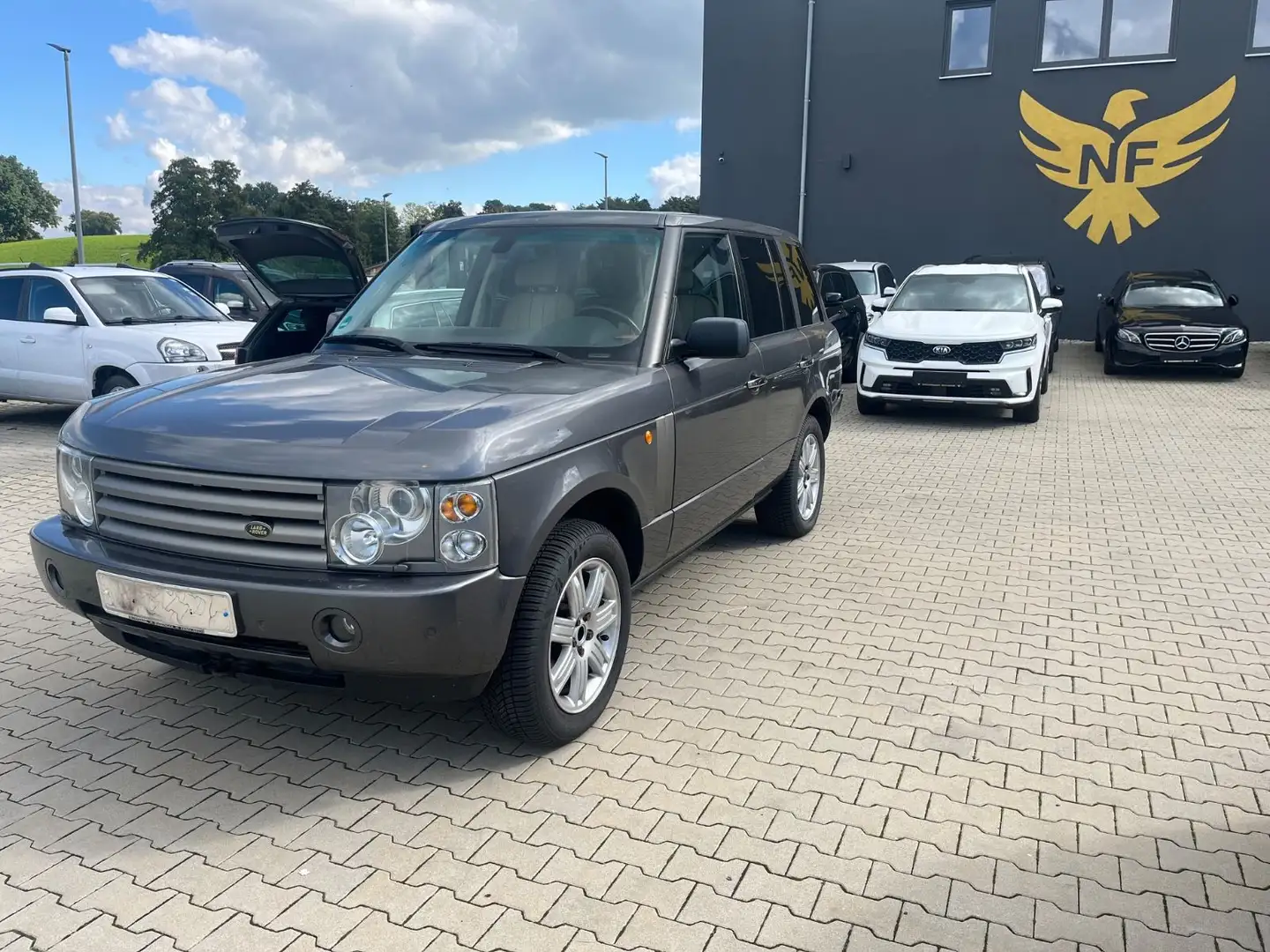 Land Rover Range Rover Vogue 4.4,AHK Grau - 1