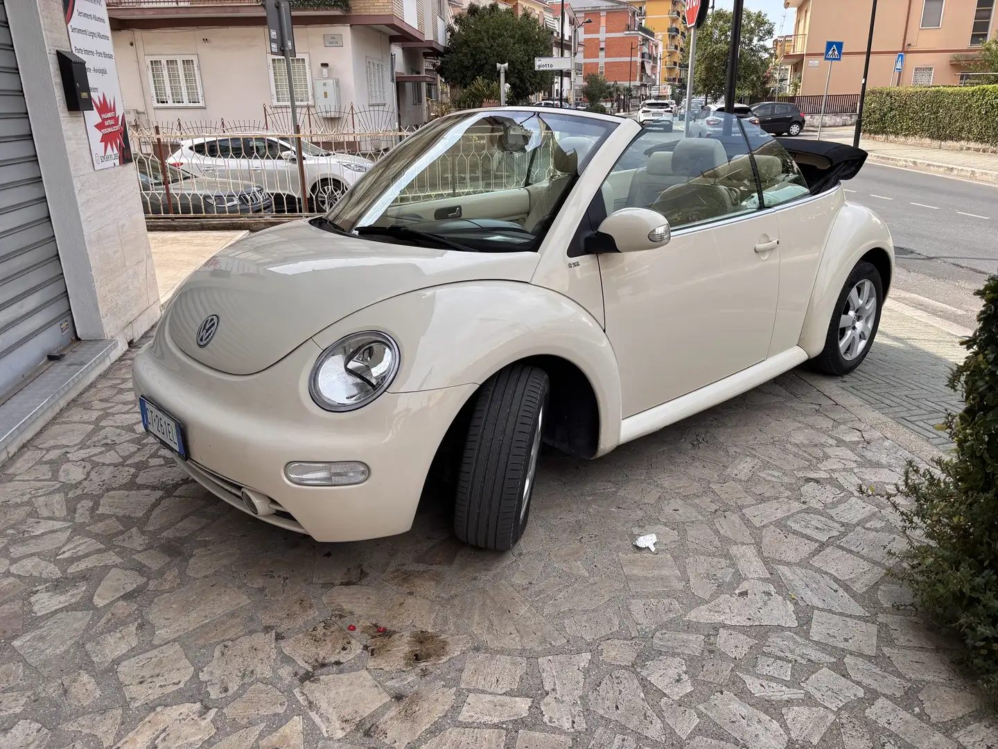 Volkswagen New Beetle Cabrio 1.9 tdi 100cv - 1