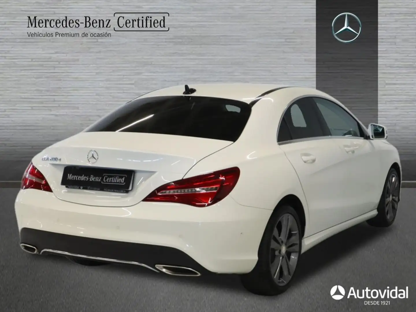 Mercedes-Benz CLA 200 CLA-CLASS D 136 4P Blanco - 2
