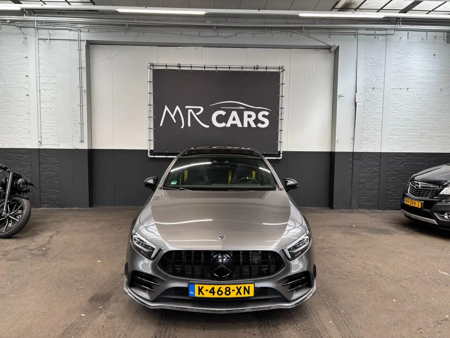 Mercedes-Benz A 250 Premium Plus compleet a35 AMG Edition 1 Grijs - 1