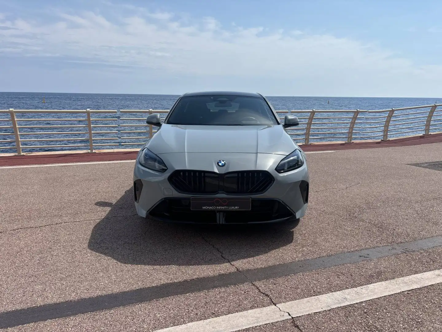 BMW 123 123 X Drive M Sport Grau - 2