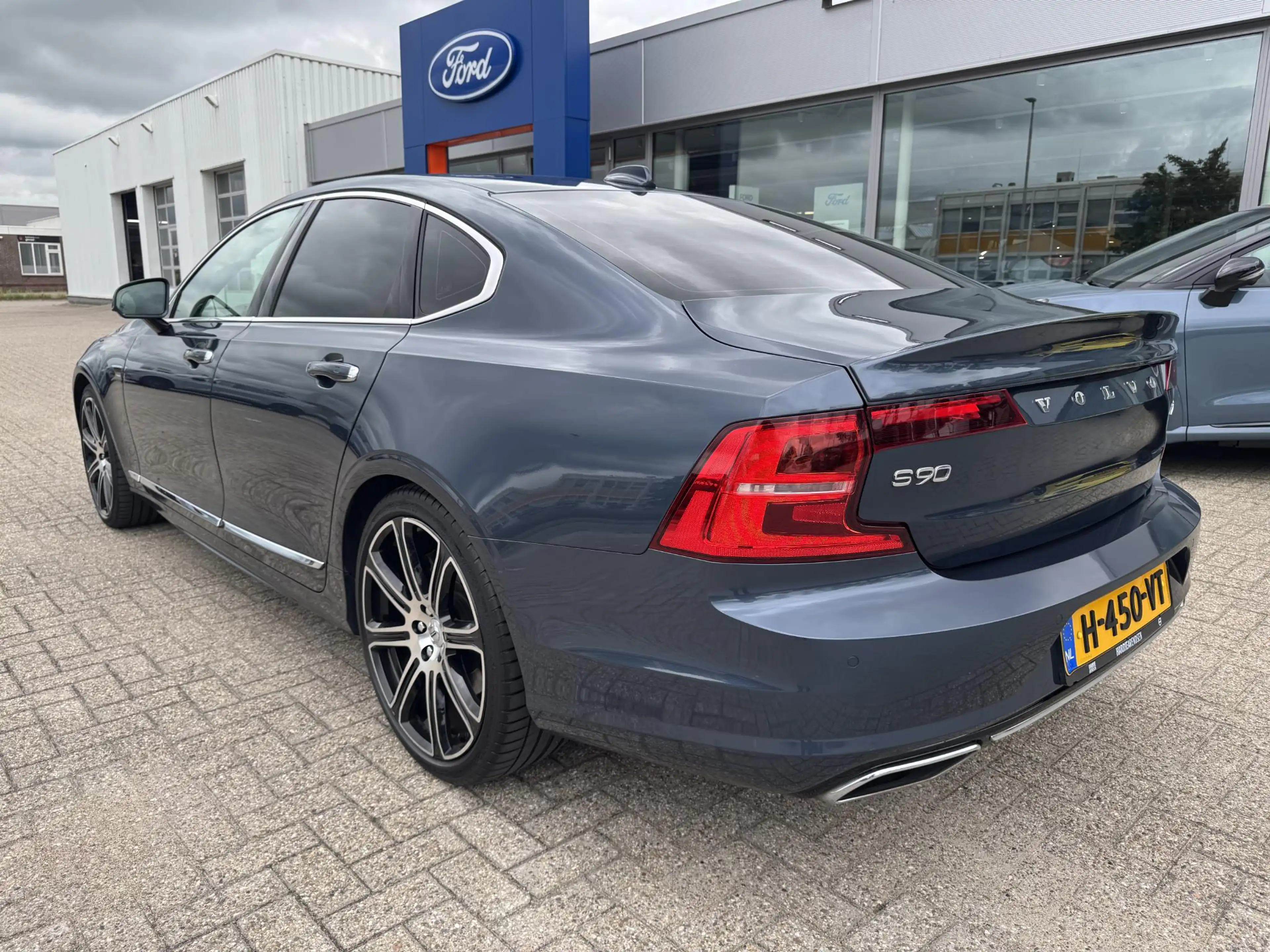 Volvo S90 2.0 T4 Inscription | — photo 2