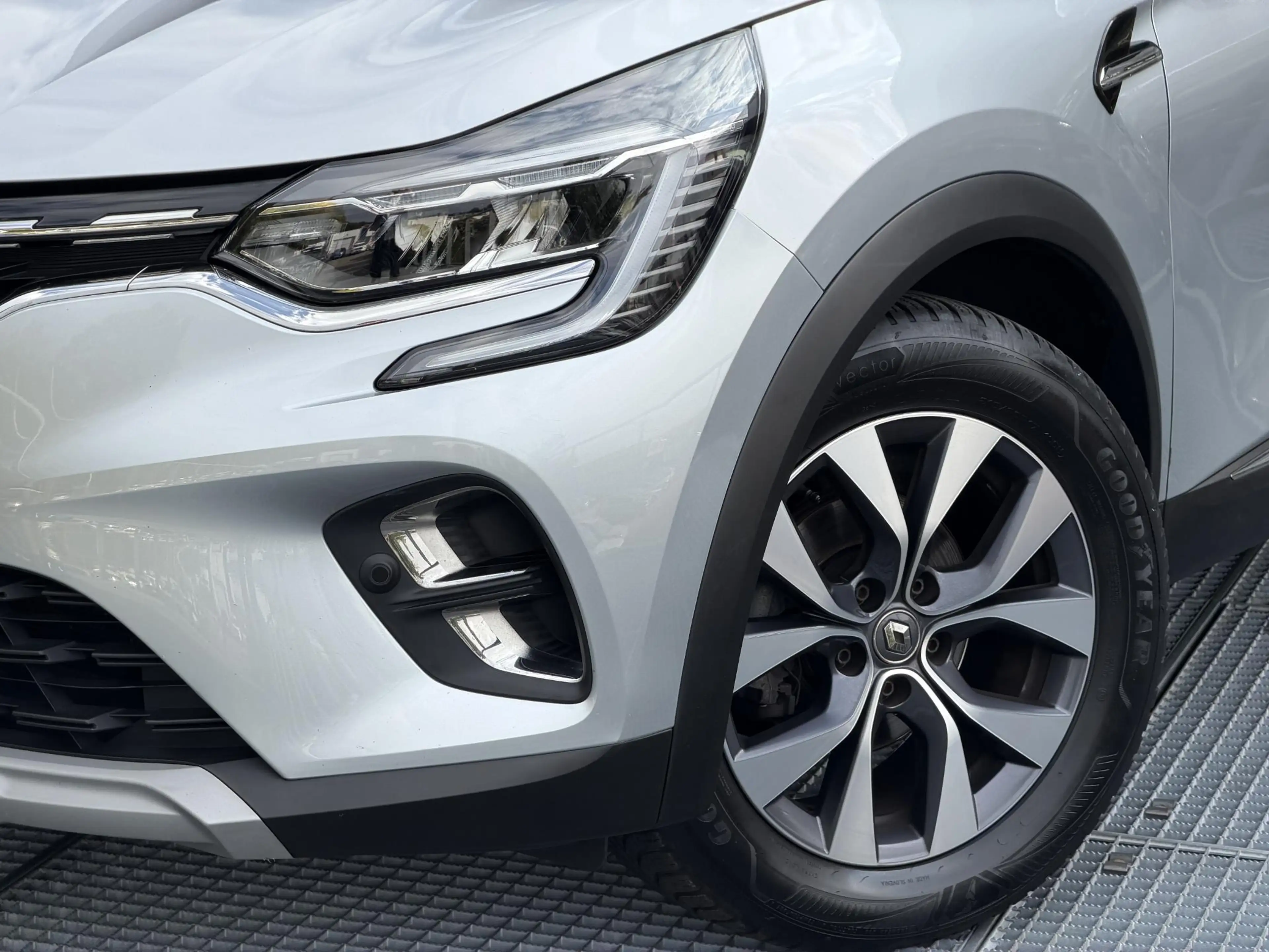 Renault Captur 1.3 TCe 130 Edition One | Dodehoekdetectie | Achte — photo 29