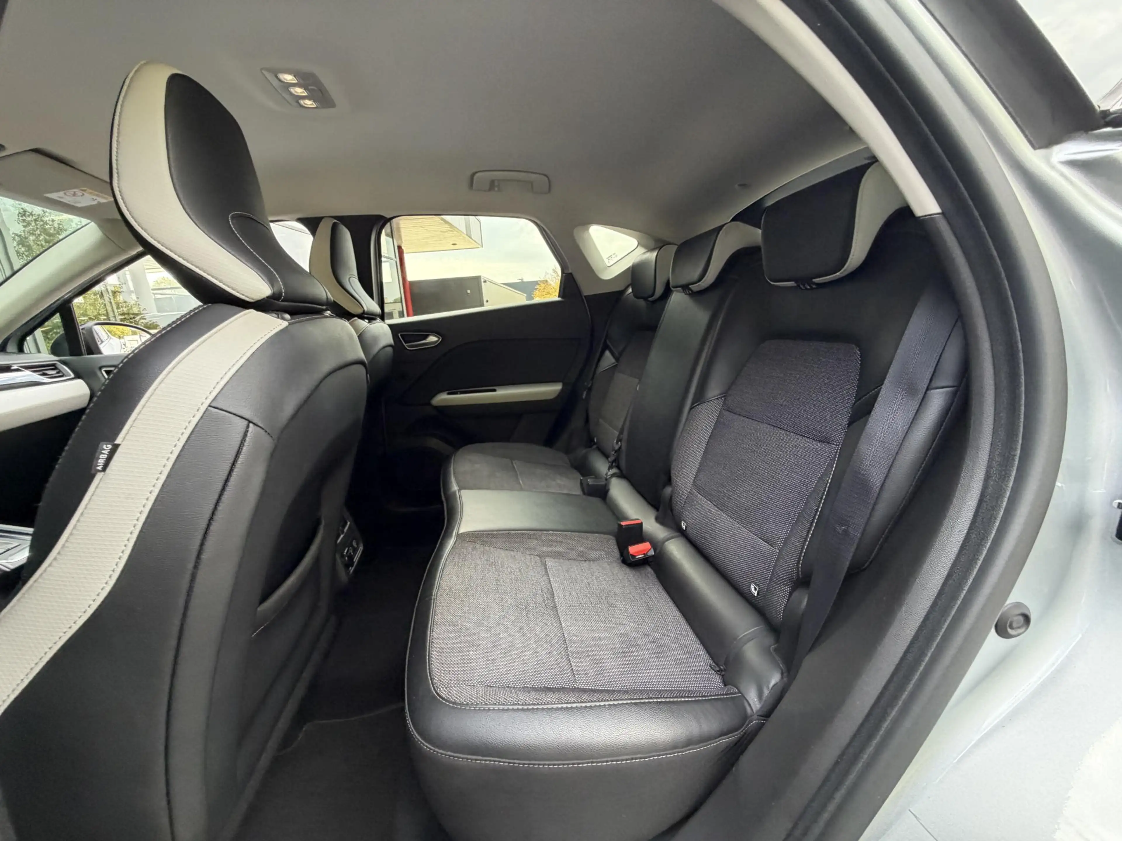 Renault Captur 1.3 TCe 130 Edition One | Dodehoekdetectie | Achte — photo 8